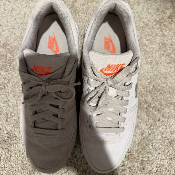 Women’s Nike Aur Max Command - Picture 7 of 7